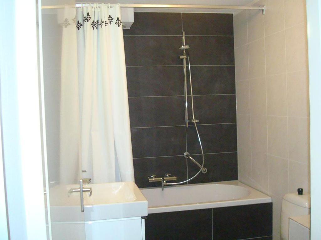 De Kapershut Apartment Холум Екстериор снимка
